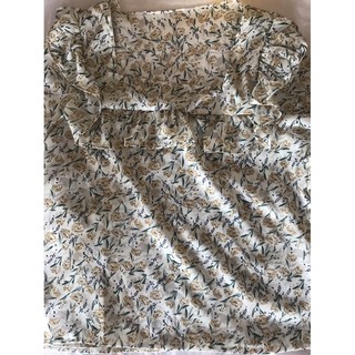 เสื้อชีฟองแต่งระบายอก