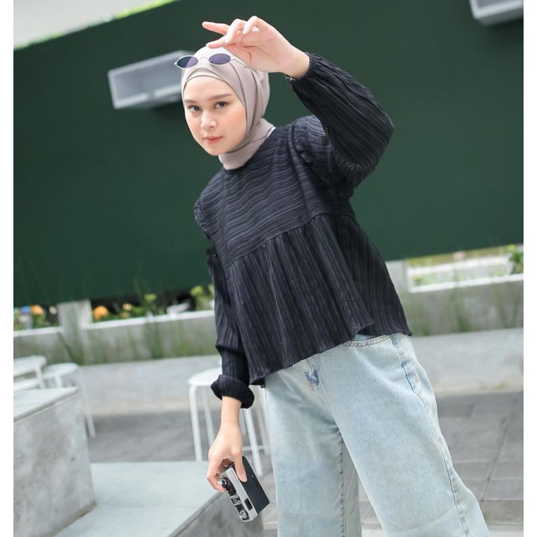 YURA BLOUSE*********