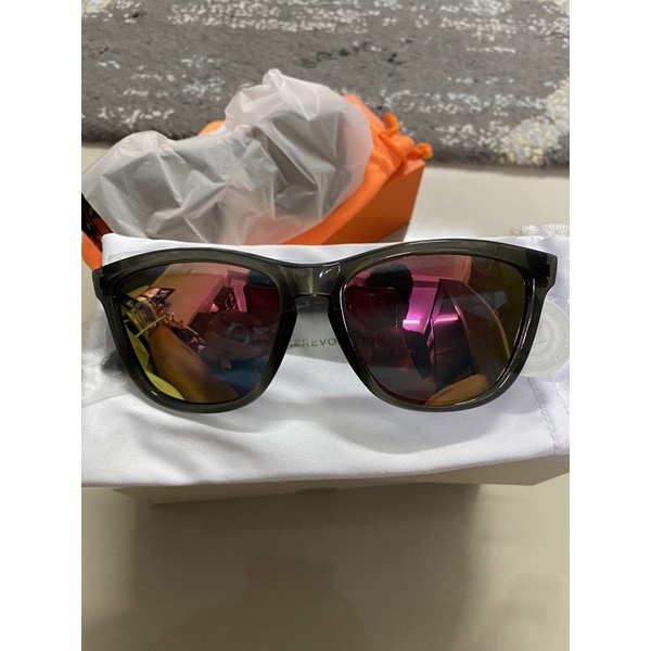 CLERANCE OLDSTOCK ️ ️แว่นกันแดด HAWKERS สีเทา สีม่วง