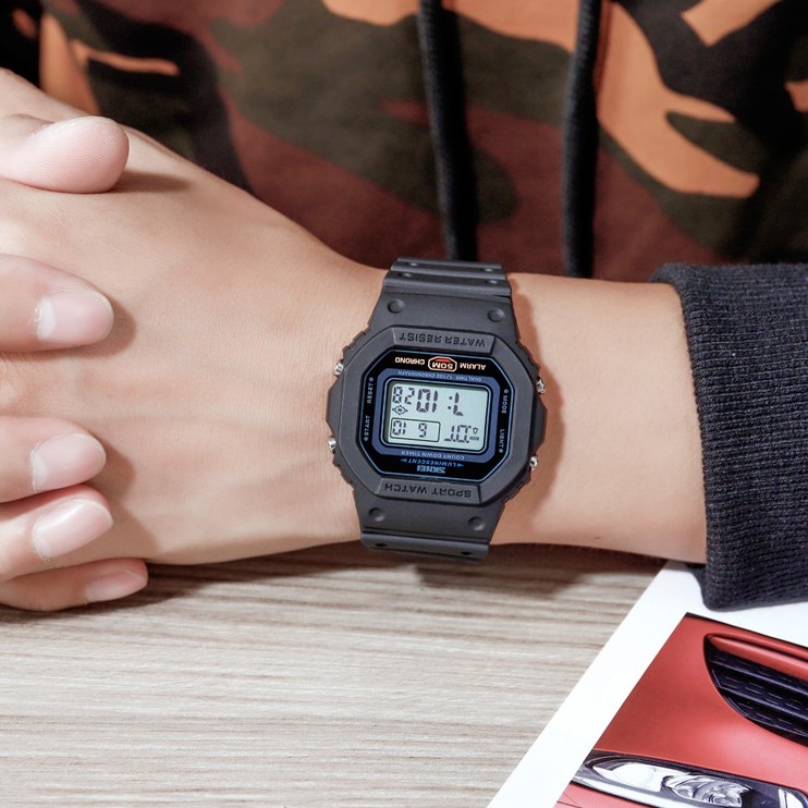 【ซื้อ 1 แถม 1】นาฬิกา SKMEI ดิจิทัล เรือนสี่เหลี่ยม กันน้ำ 100% ทนทานระดับโปร ฟังก์ชันครบครัน ของแท้ สีดำ - รูปที่ 5