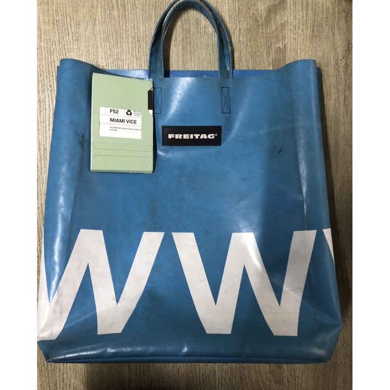 กระเป๋า Fritag Miami สีฟ้า