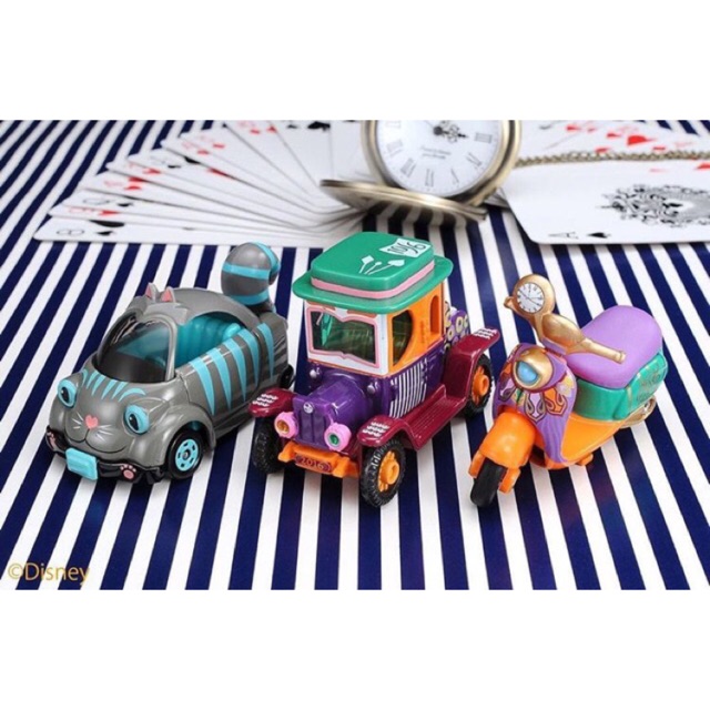 🚙 Disney Motors Seven- Eleven specification car Alice in Wonderland Time's journey