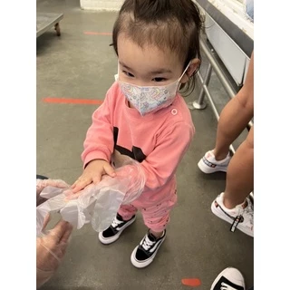 Kid รองเท้าเด็ก เท่ๆ น่ารักสุดๆเลยจ้าแม่ ได้ทุกเพศทุกวัย✨พร้อมกล่อง