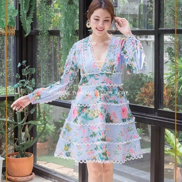 V-neck tropical flower print dress