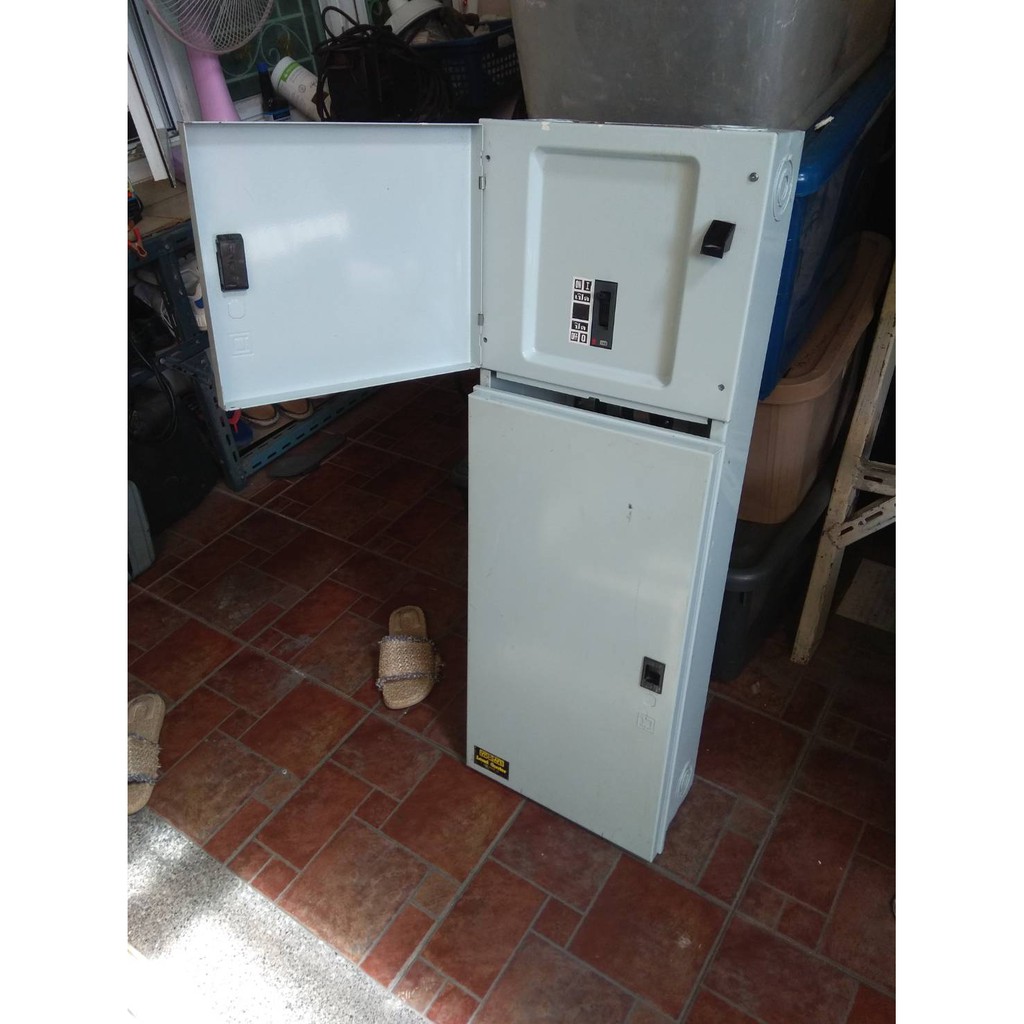 SquareD ตู้ไฟฟ้า3P4สาย 42ช่อง+Main CB 100A+20CB