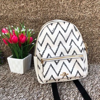 MINI CHARLIE BACKPACK WITH GEO CHEVRON PRINT (COACH F68098) BLACK/CHALK/IMITATION GOLD