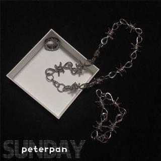 สร้อยข้อมือสร้อยคอแนวสตรีทพร้อมจี้สีเข้ม 12553