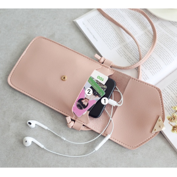 กระเป๋าสะพายข้าง เล่นโทรศัพท์ในกระเป๋าได้ มี 2 ช่อง งานรูปหัวใจ สินค้าพร้อมส่ง จากประเทศไทย - รูปที่ 3