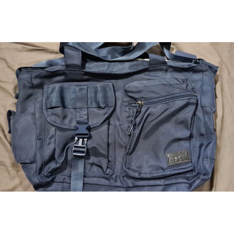 กระเป๋าสะพายข้าง converse