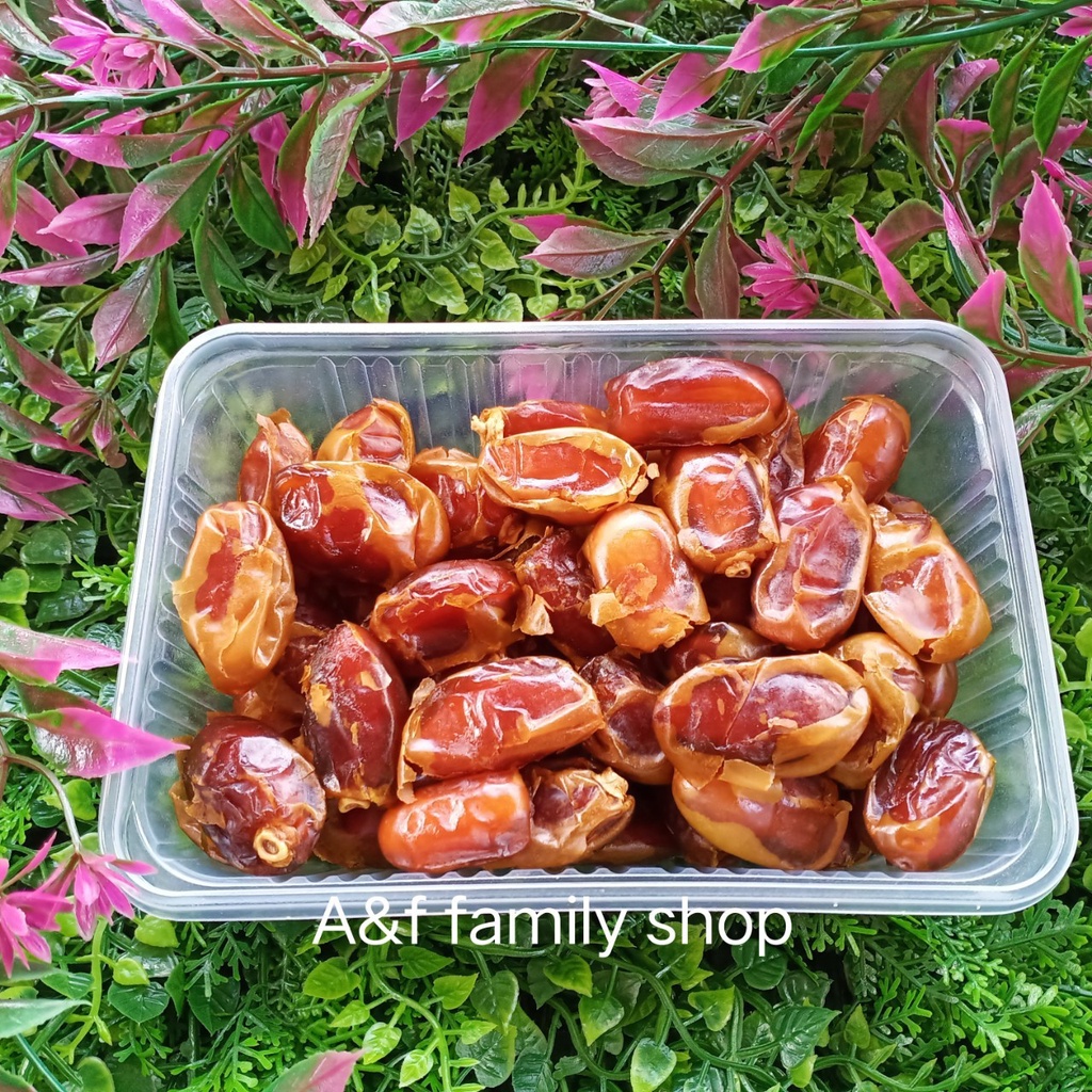อินทผาลัมคาลาส เนื้อเหนียว หนึบหนับ  กินอร่อย  500 กรัม