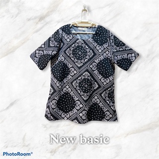 เสื้อคอกลมผ้าไหมอิตาลี ลายขาว-ดำ รอบอก 50 นิ้ว