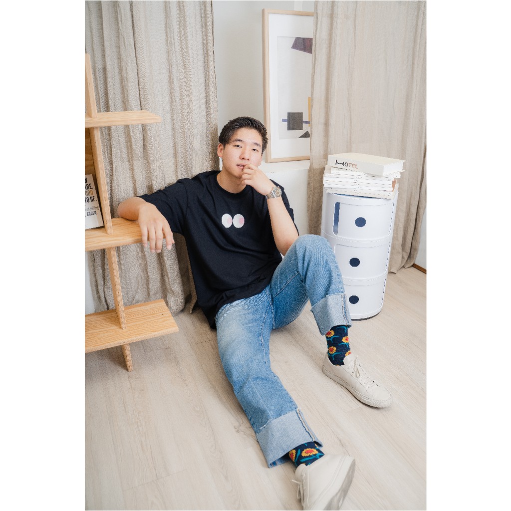 เสื้อยืด Don't look back oversize