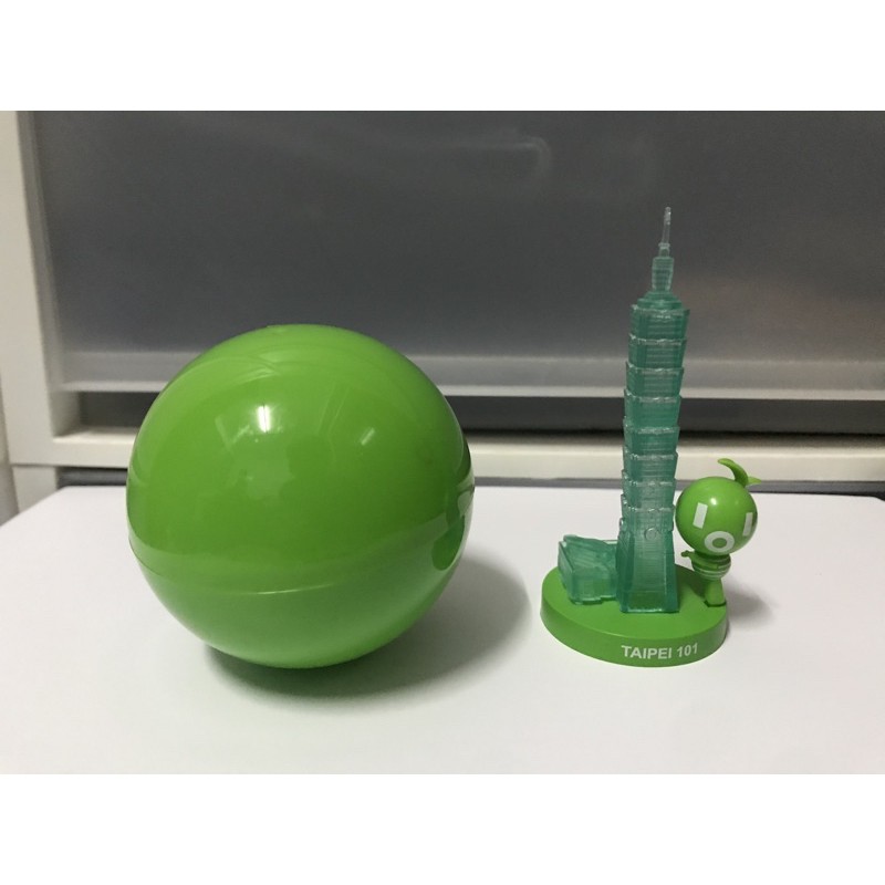 กาชาปอง Taipei 101 tower