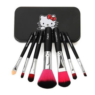 ชุดแปรงแต่งหน้า Hello Kitty Black Serie