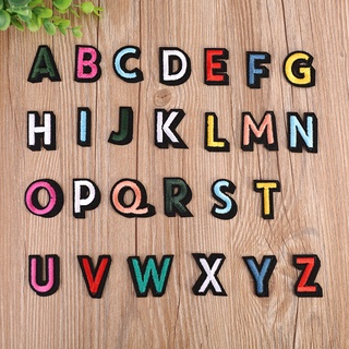 สติกเกอร์ผ้ายีน ปักลายตัวอักษรภาษาอังกฤษ 26 ตัว ขนาดเล็ก สําหรับตกแต่งเสื้อผ้า diy