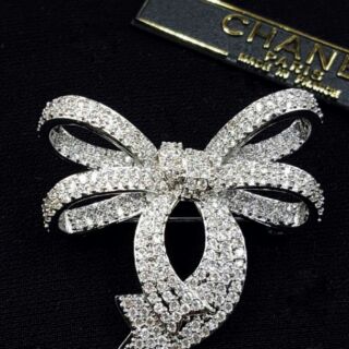 Ribbon Diamond Brooch  เข็มกลัดโบว์เพชร งานเพชร CZ