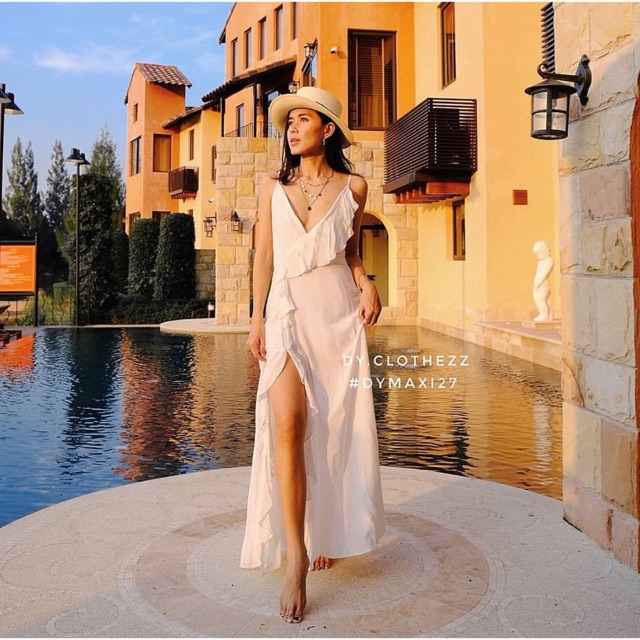 Used like new Boho Maxi สีขาว จากร้าน dy.clothezz