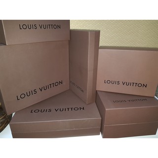 กล่องแท้ Louis Vuitton ราคากล่องละ 900 บาท