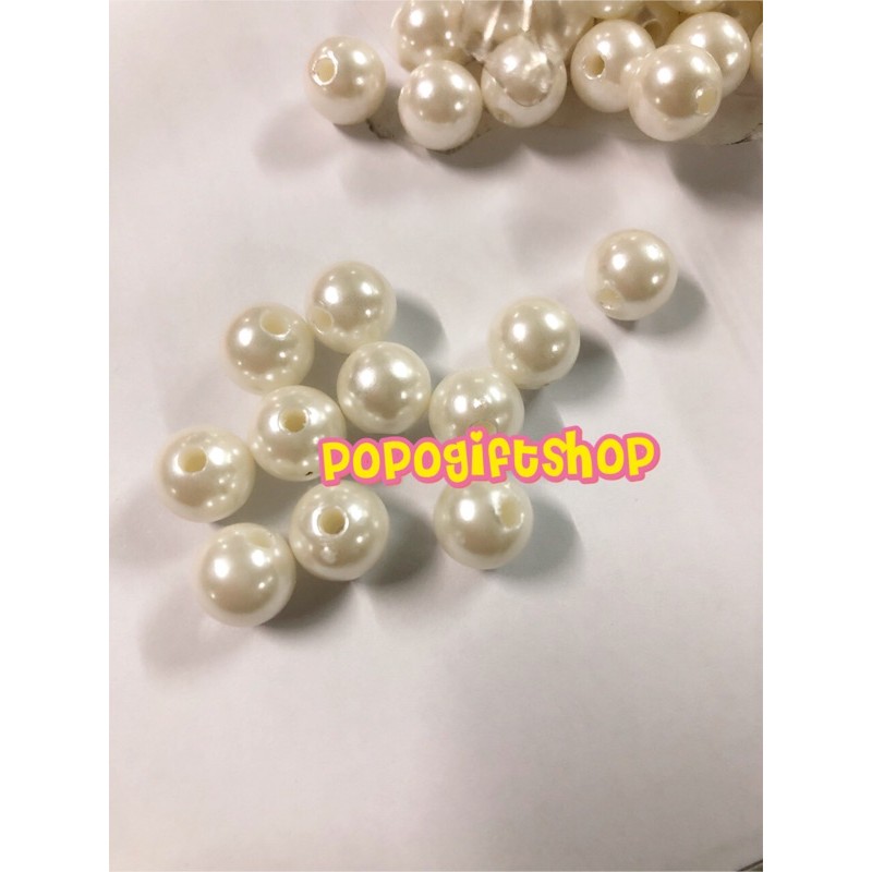 ลูกปัดมุก (มีให้เลือกหลายสี) 1 ซม (10 มิล) 30 ชิ้น 10 บาท