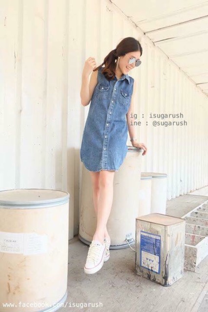-Sleeveless Denim Dress-