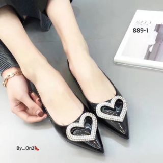 Valentine In love shoes รองเท้าคัชชูส้นแบนทรง mui mui