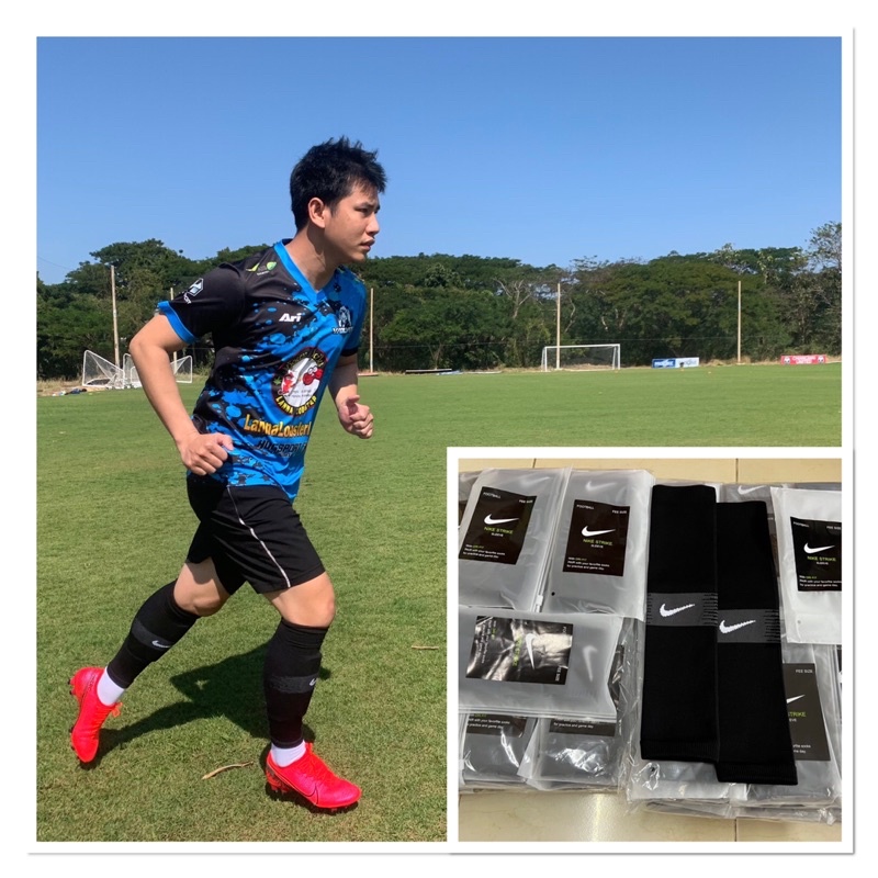 ถุงเท้าฟุตบอลตัดข้อ Nike สีดำ / สีขาว