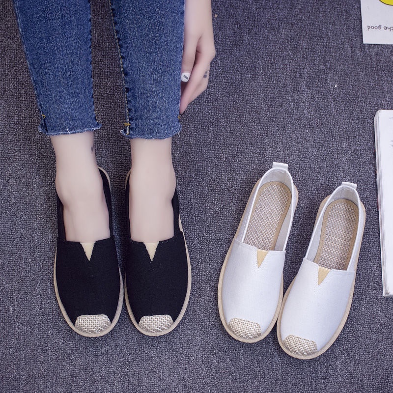 พร้อมส่งในไทย รองเท้าสลิปออนสำหรับผู้หญิง รองเท้าลำลอง ผ้าคุณภาพดี ใส่สบาย ทนทาน