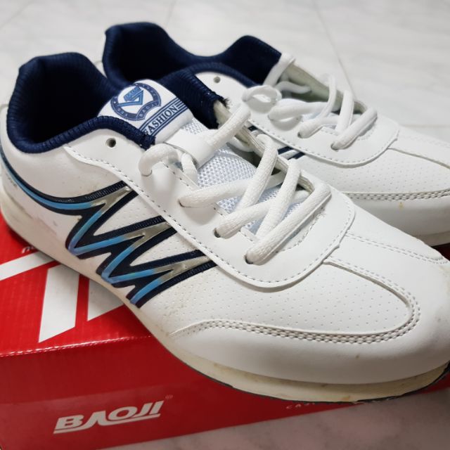 รองเท้าผ้าใบ Baoji DS625