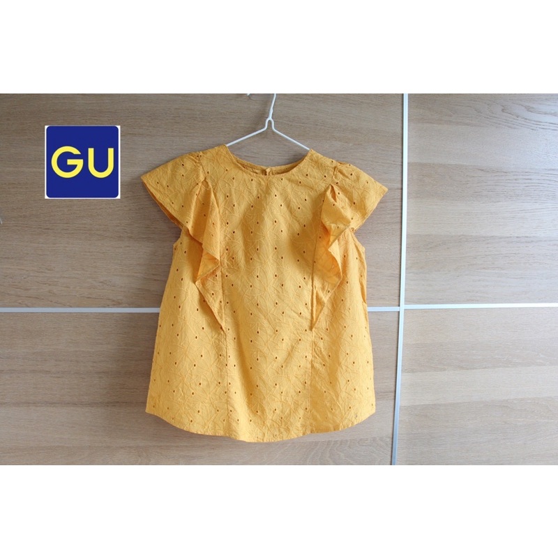 🍍 GU x Cotton งานปักฉลุ สีเหลืองมัสตาร์ด สภาพใหม่กริบ • อก 33-34 ยาว 21  ป้าย  S • ตำหนิ : - • Code 