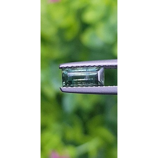 พลอย เขียวส่อง Green sapphire 1.00 Cts. พลอยแท้ อัญมณีมงคลประจําวันเกิด