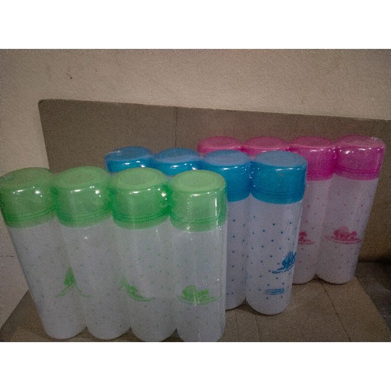 ขวดน้ำแช่ตู้เย็นใสฝาสีแพ็คละ 4 ใบราคาแพ็คละ 49 บาท(ขนาด0.9L