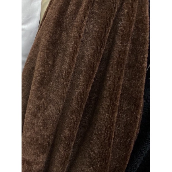 ขนาด 150*100 เซน ความยาว ขน 7 มิล ผ้าขนมิ้งสั้นสีน้ำตาล  ผ้าสีสวย  พร็อบถ่ายสินค้า ถ่ายรูป ขนสัตว์เท