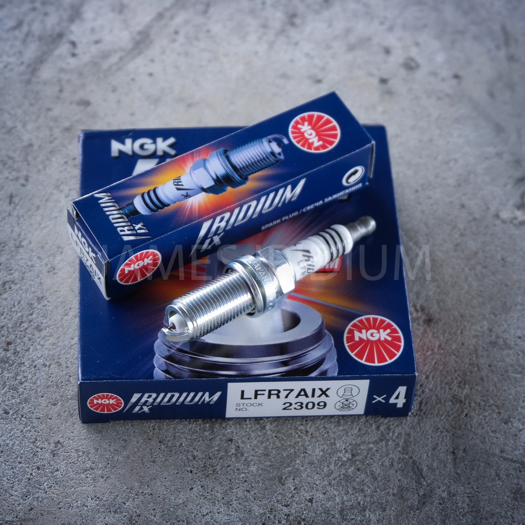 หัวเข็มIridiumแท้ NGK Iridium ix 3หัว สำหรับ Mitsubishi attrage
