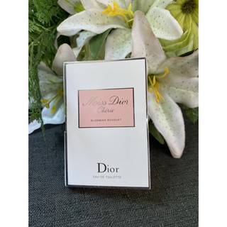 Miss dior blooming   MINI VIAL  ▪️ 2 ml หัวเสปรย์ ▪️ INBOX SEALED  ▪️ ชิ้น ส่ง 110.- ค่าส่ง30 flash  ▪️ ส่งฟรี ยMiss dio