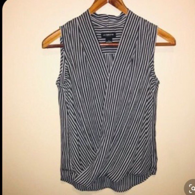 Liz claibrne เสื้อเบลาส์ผู้หญิงผู้ใหญ่ลายทางสีดําและสีขาวแบรนด์ Liz claibrne