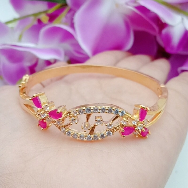 88 นําเข้าล่าสุด swaloski สร้อยข้อมือชุบทองเครื่องประดับ star+