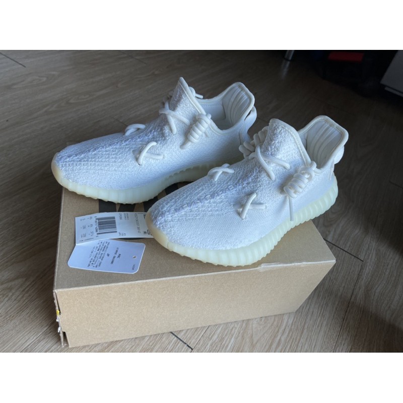 Yeezy V2 Cream white Boost 350 size 4.5 uk 💯