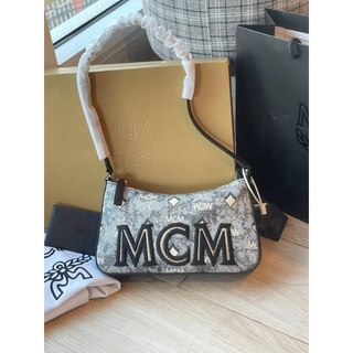 เอ็มซีเอ็ม Logo Jacquard Shoulder Bag