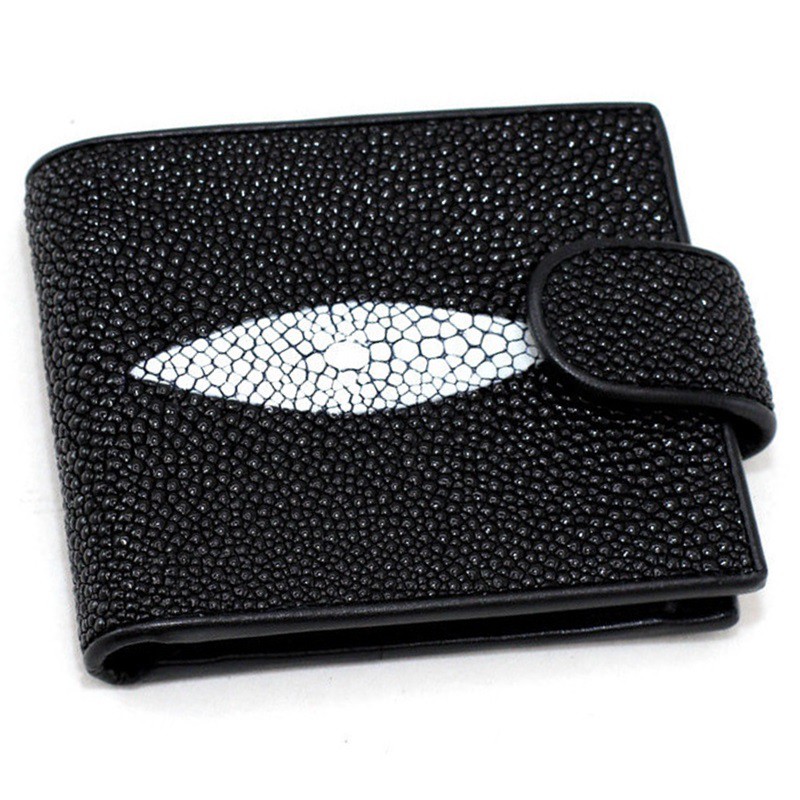 กระเป๋าสตางค์หนังปลากระเบนหนามThis beautiful and easy-to-use real python leather wallet have all nee