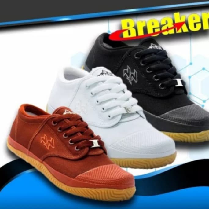 รองเท้าผ้าใบฟุตซอล นักเรียน Breaker รุ่น BK-4