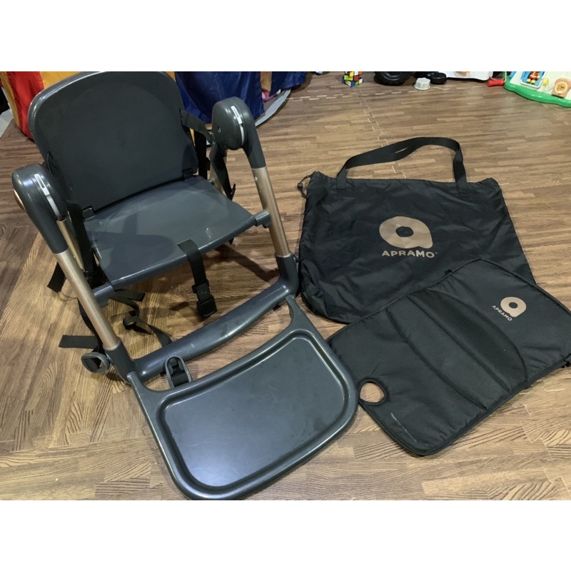 เก้าอี้ทานข้าวพับได้ Apramo รุ่นลิมิเต็ด มือสอง สภาพดี อุปกรณ์ครบ