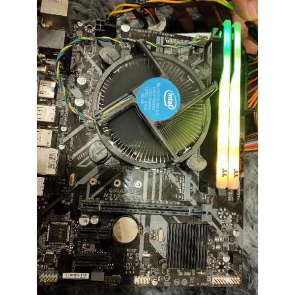 Cpu i3 8100 พร้อมเมนบอร์ด