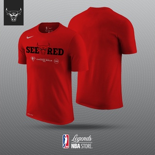 เสื้อยืดผ้าฝ้ายพิมพ์ลายแฟชั่นเสื้อยืด พิมพ์ลาย Chicago Bulls SEE RED NBA Playoffs 2022 RED Mantra สําหรับผู้ชาย