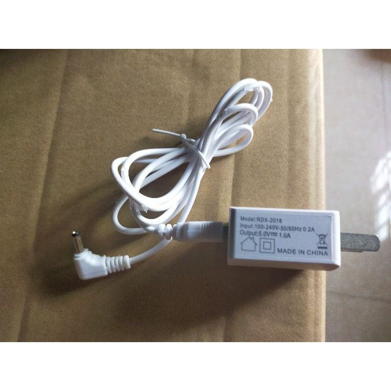 Waving God of Wealth สายชาร์จแมว