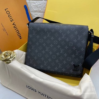 Louis vuitton messenger Grade vip Size 30 cm  อปก.Fullboxset