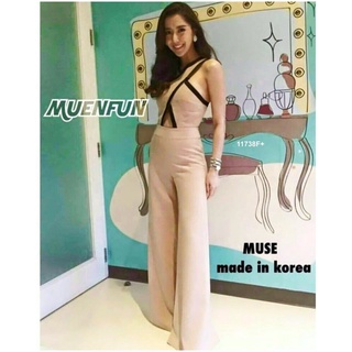 MM11738 จั้มสูทขายาว ไขว้เว้าเอว ตัดขอบด้วยสีดำ Long-sleeved jumpsuit, crossed at the waist, trimmed with black trim.