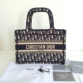 พร้อมส่ง Christian dior Hiend 1:1 23 cm.