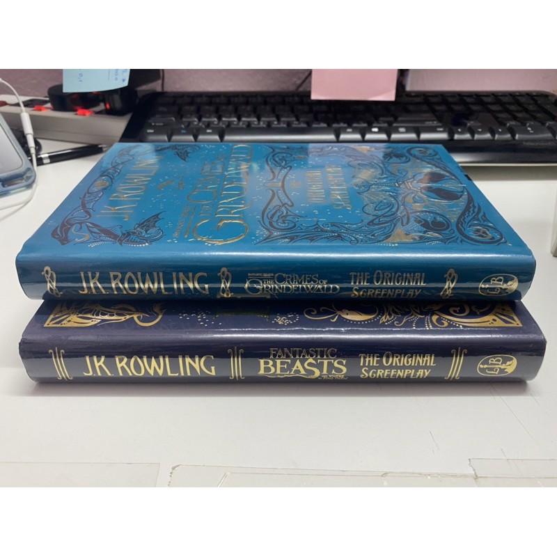 Book Fantastic Beasts ภาษาอังกฤษ ขาย 2 เล่ม