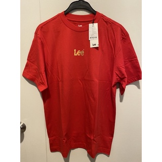 Lee เสื้อยืดผู้ชายสกรีน สีแดง