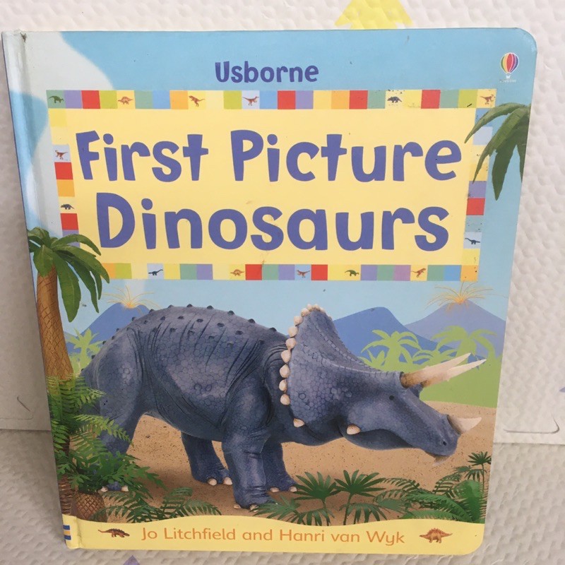 Usborne  First Picture Dinosaurs (board book )-bj3